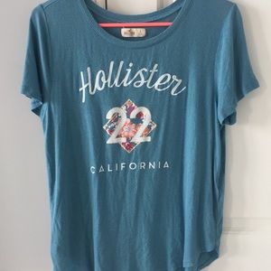 Hollister short sleeve summer tee!